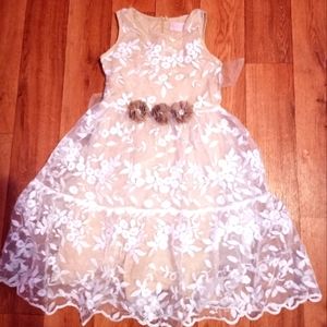 Think Pink Girls Lace dress, cream & white size s